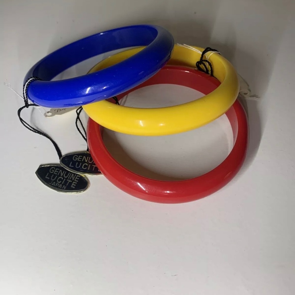 Dotty Smith VINTAGE lucite bangles